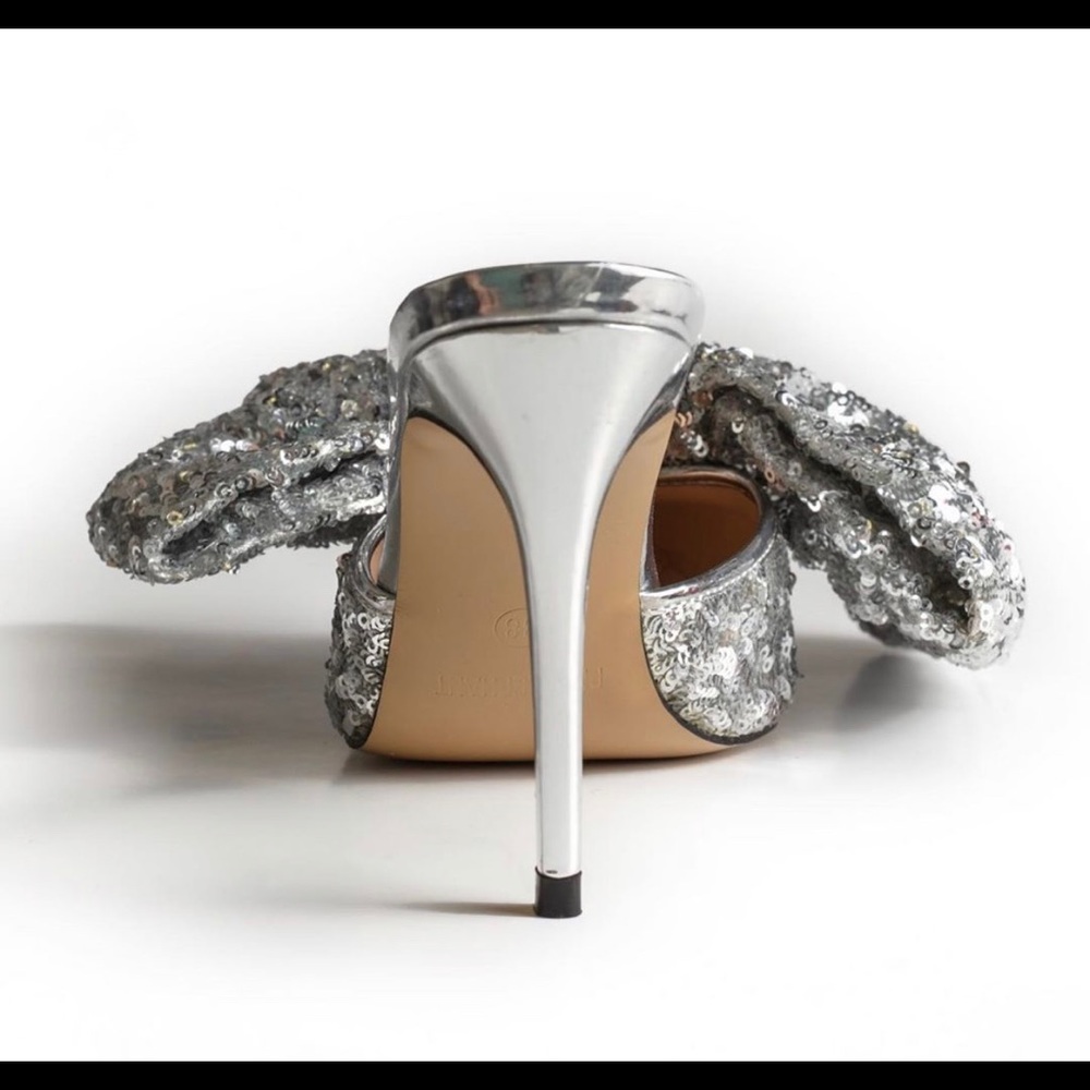 Heels - Picture 5 of 5